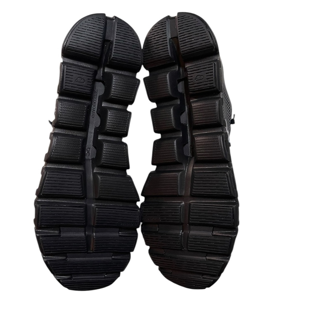 On Cloud 6 Versa, in the Black/Eclipse colorway. Men’s Size 12M - Picture 11 of 13